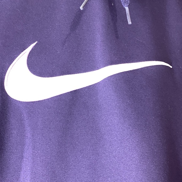 Nike pullover sweatshirt with hoodie - Picture 3 of 9